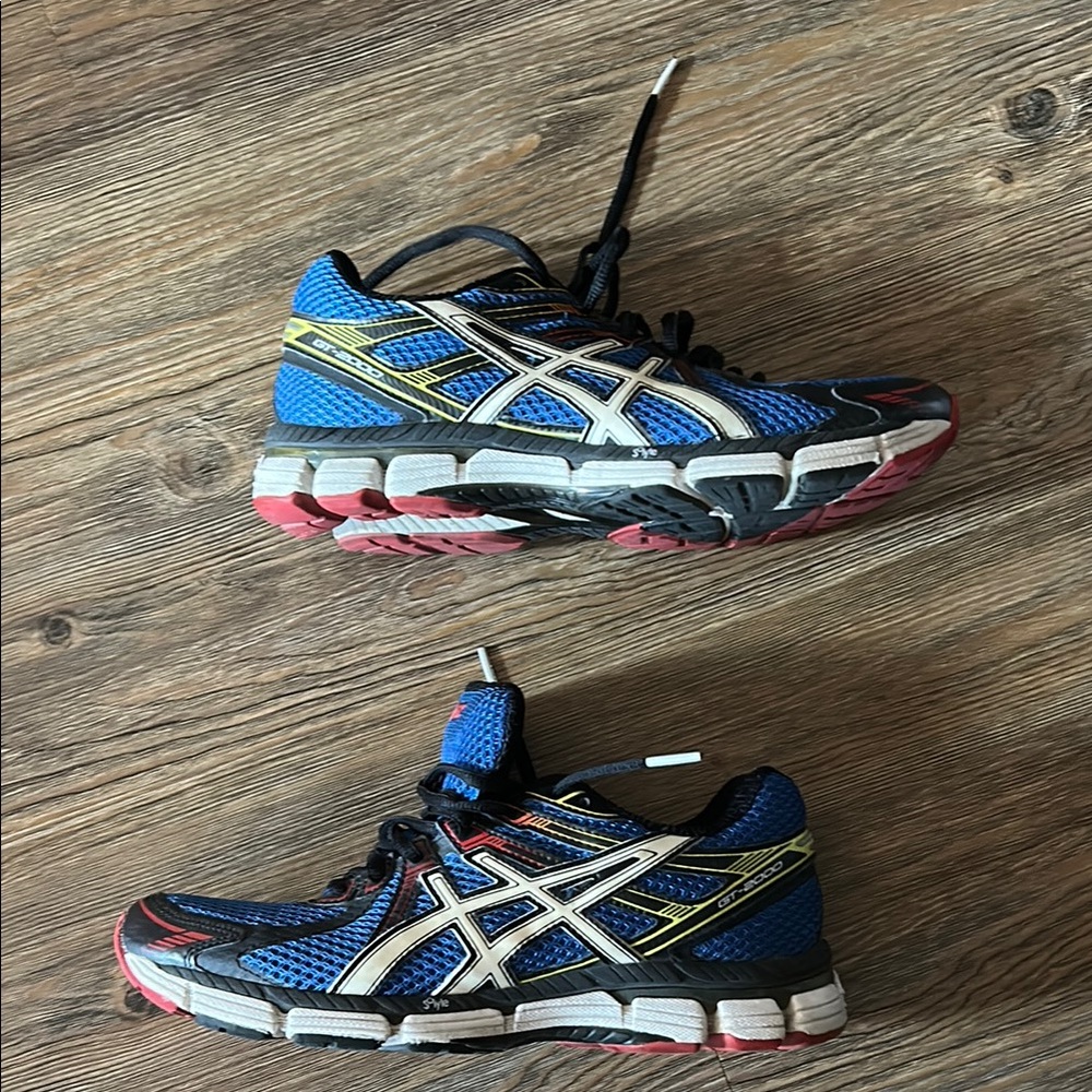 ASICS GT-2000